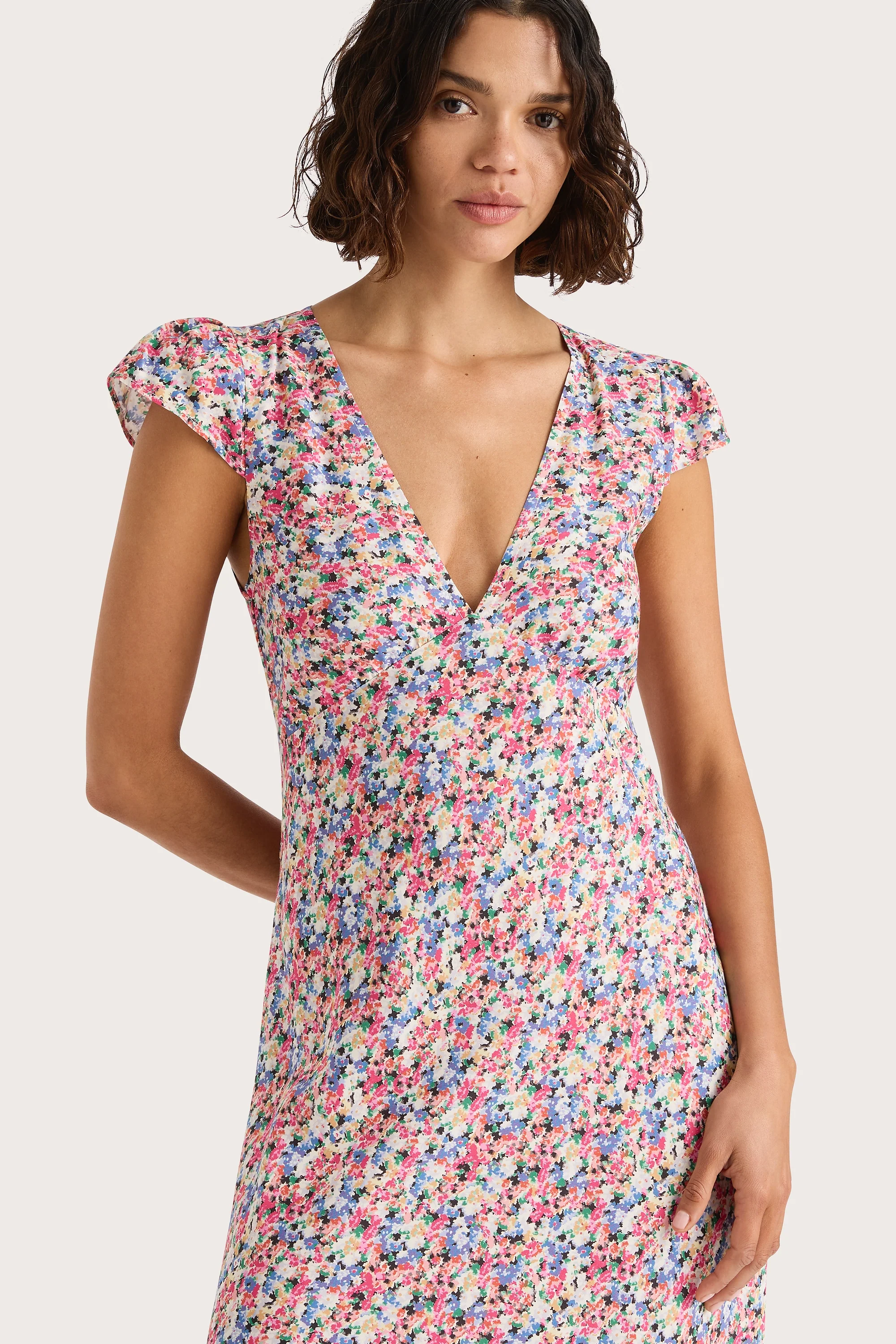 107-esson-midi-dress-valerie-floral-multi-1.webp