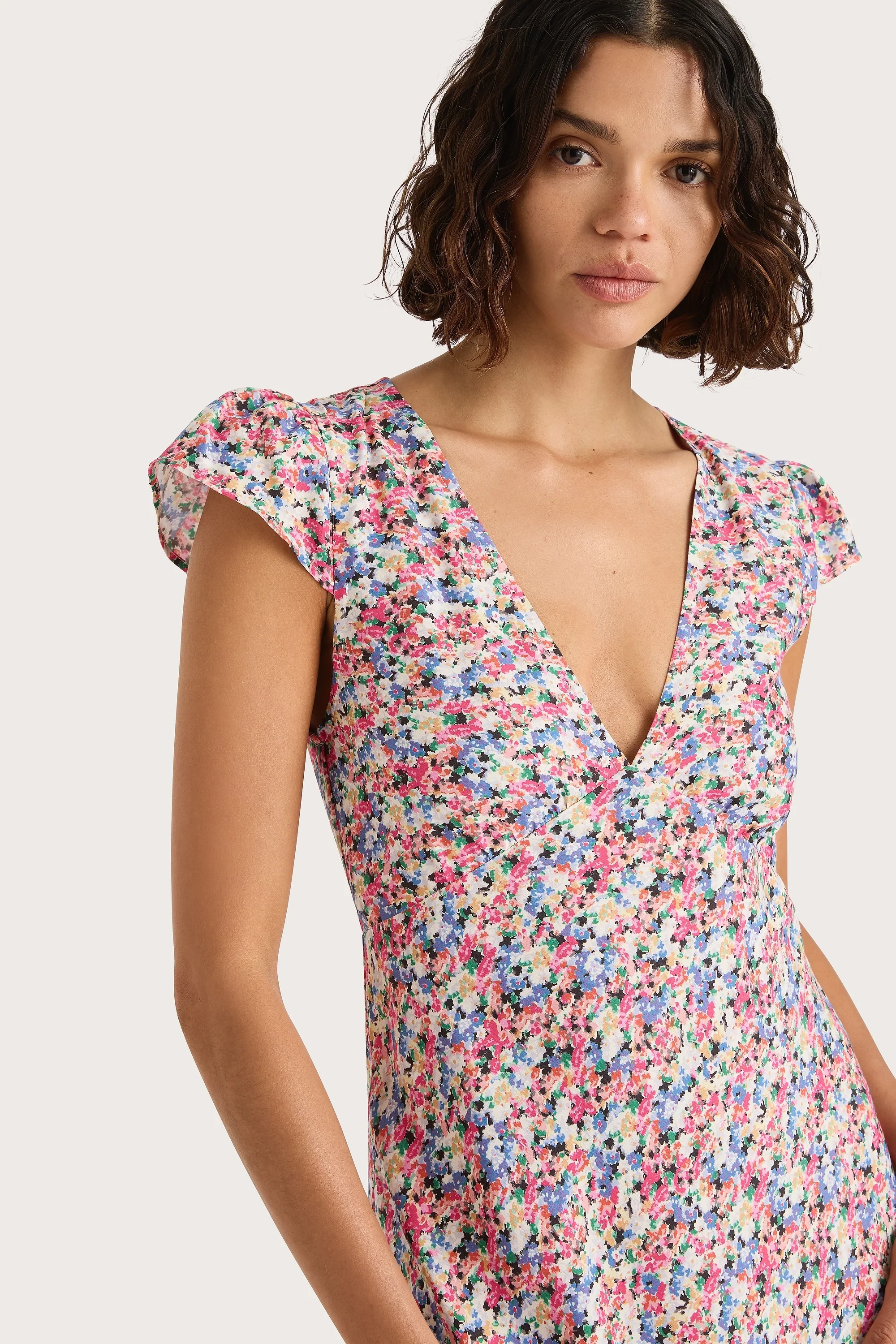107-esson-midi-dress-valerie-floral-multi-1.webp
