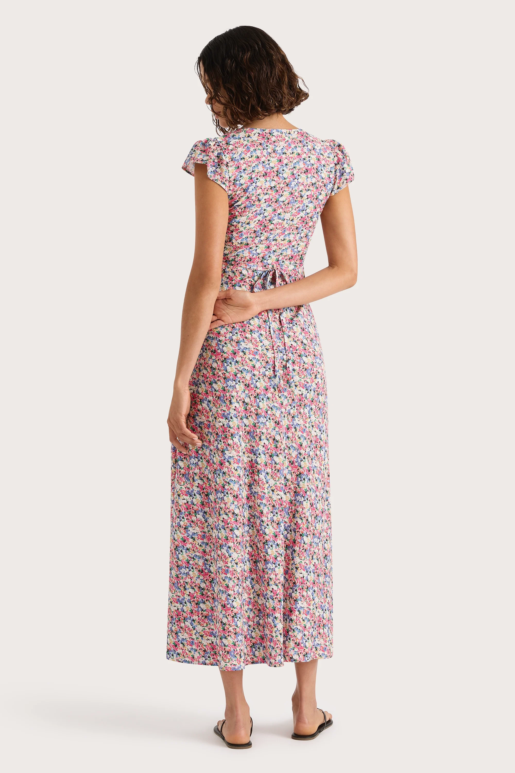 107-esson-midi-dress-valerie-floral-multi-1.webp