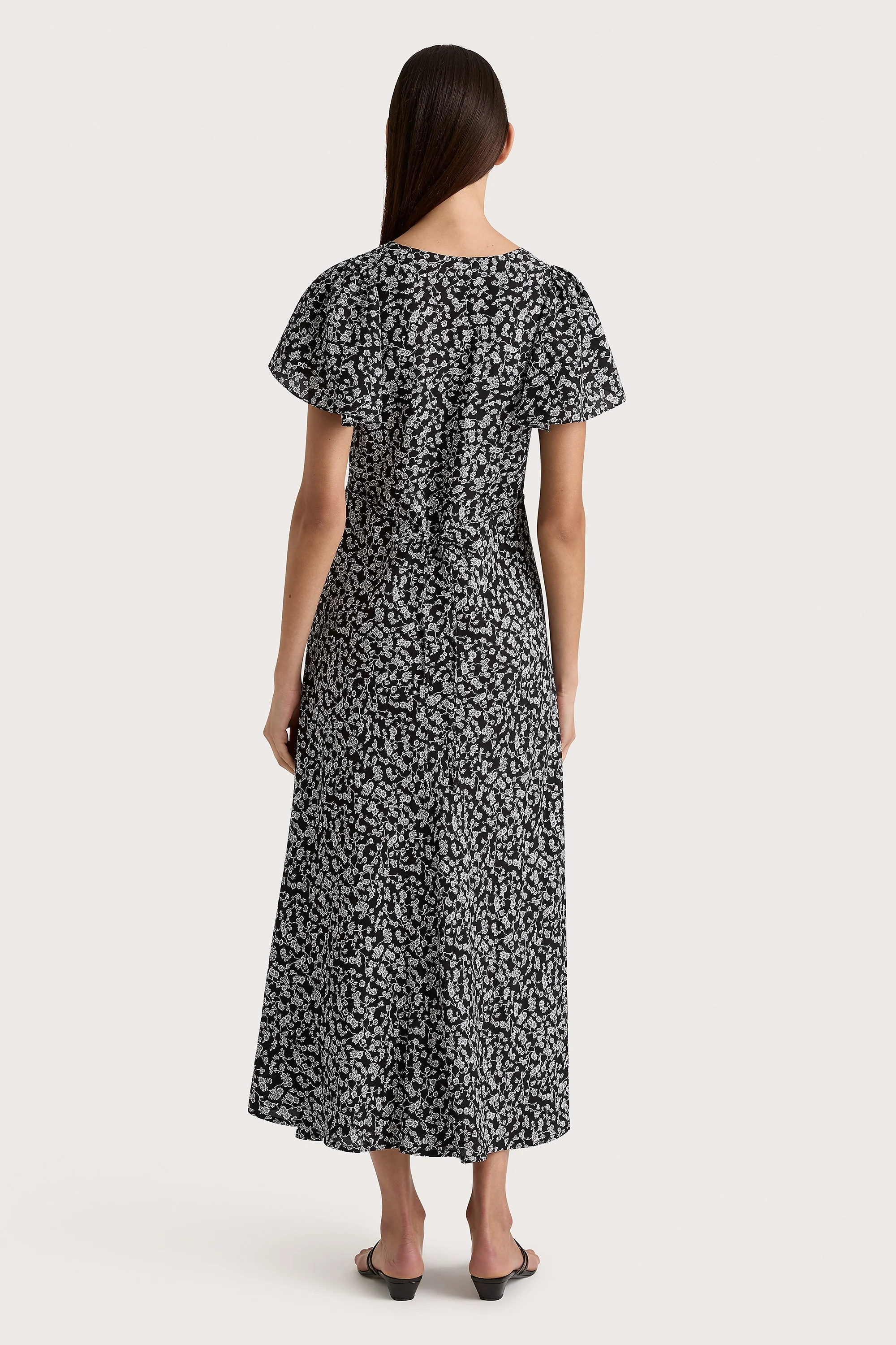 1317-boda-midi-dress-amaryllis-floral-black-final-sale-1.webp