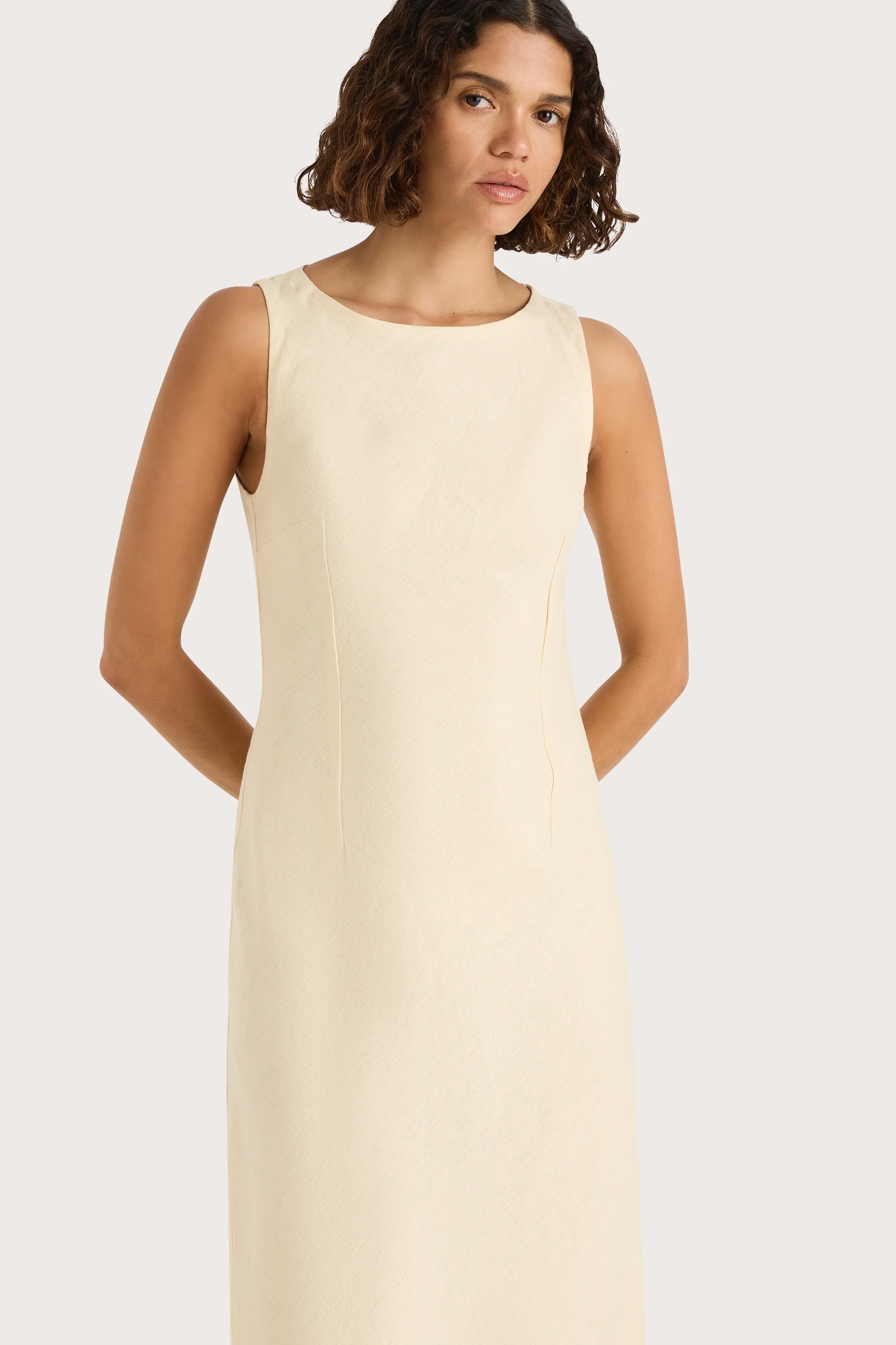 233-lydie-maxi-dress-butter-1.webp