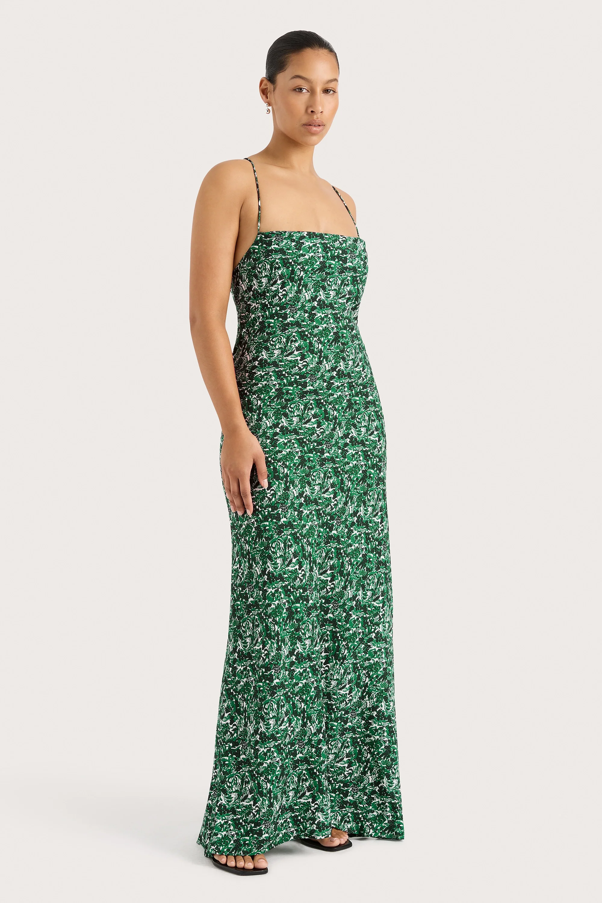 2580-lusia-maxi-dress-oak-final-sale-1.webp