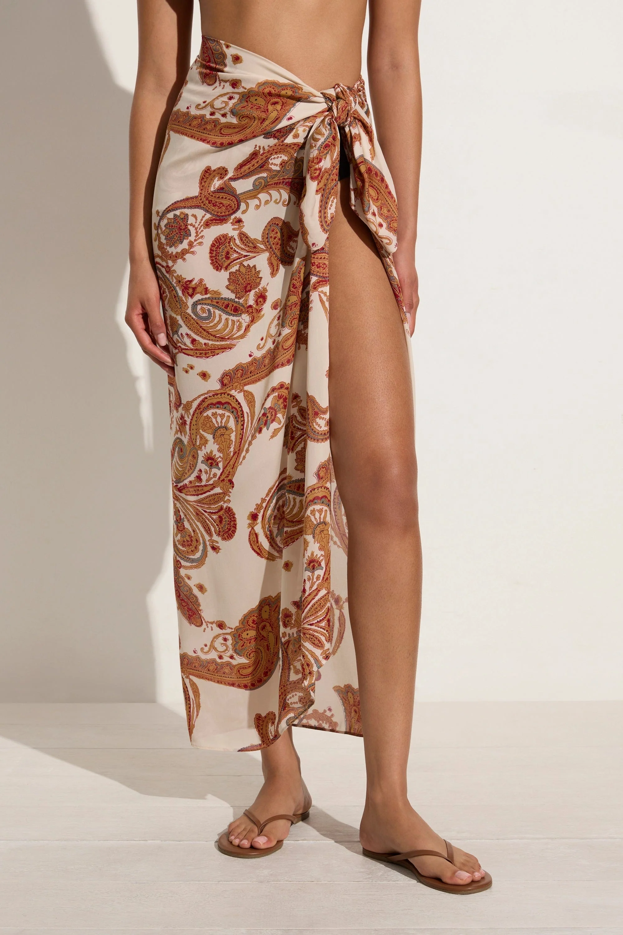 3252-vicenza-pareo-alessia-paisley-final-sale-1.webp