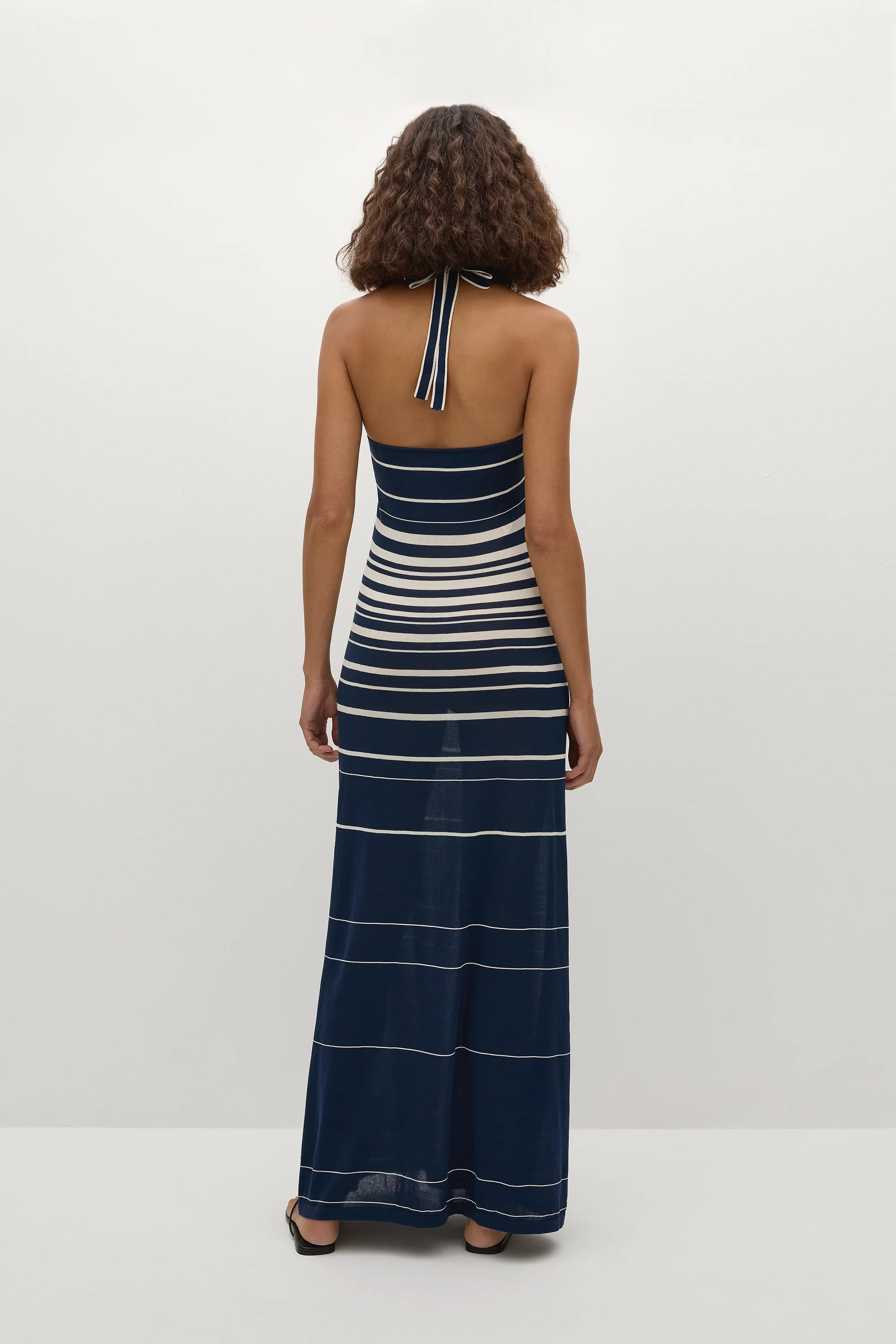 3495-axel-maxi-dress-accordion-stripe-cream-navy-1.webp