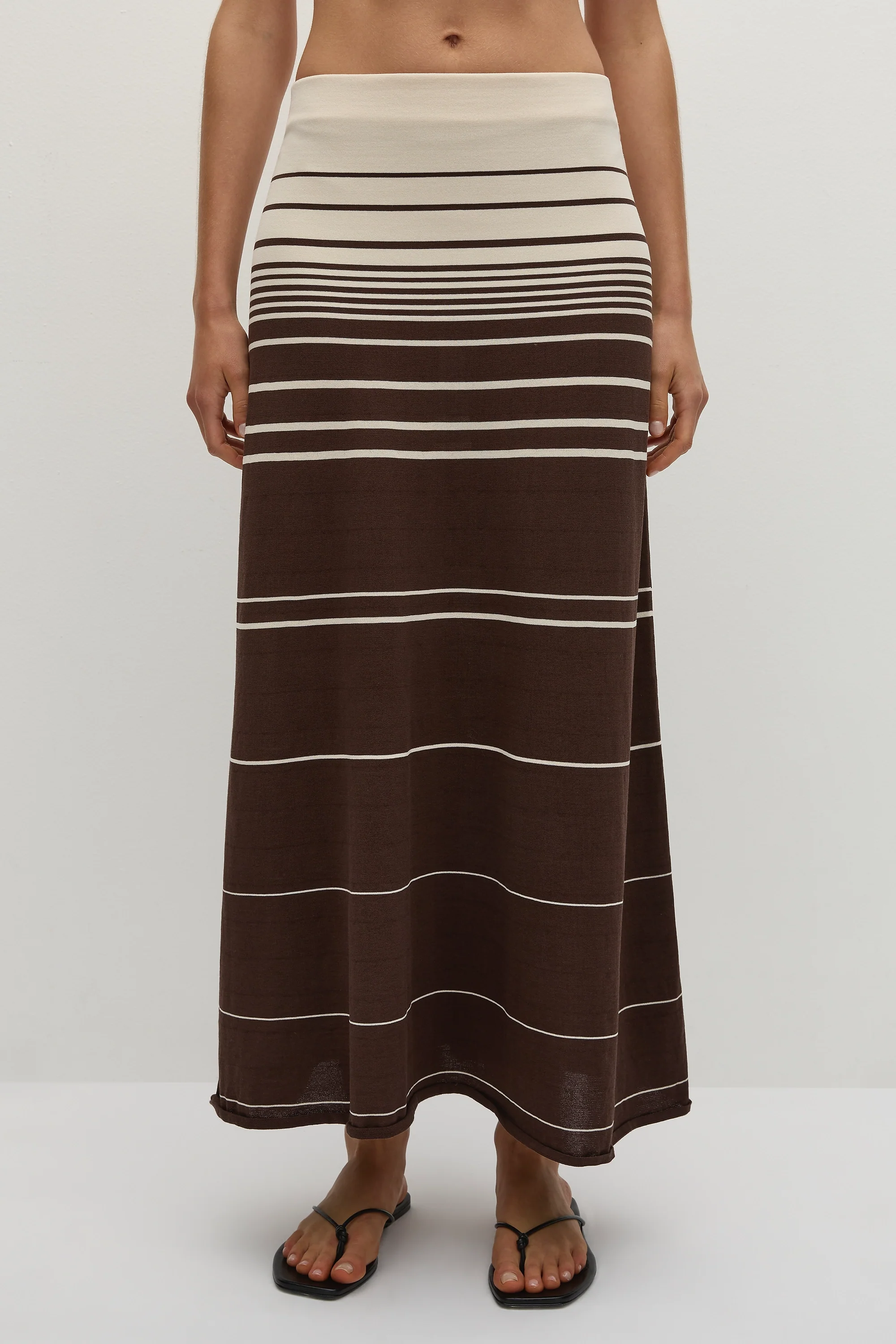 3586-casia-maxi-skirt-accordion-stripe-brown-beige-1.webp