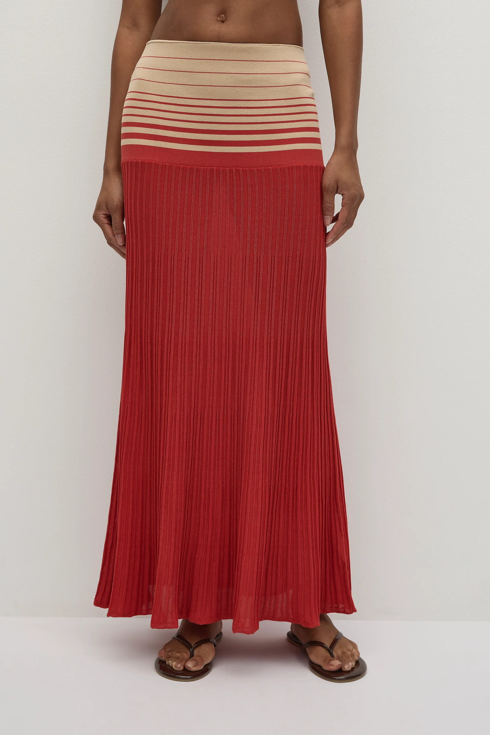 3616-citara-skirt-accordion-stripe-amber-fawn-1.webp