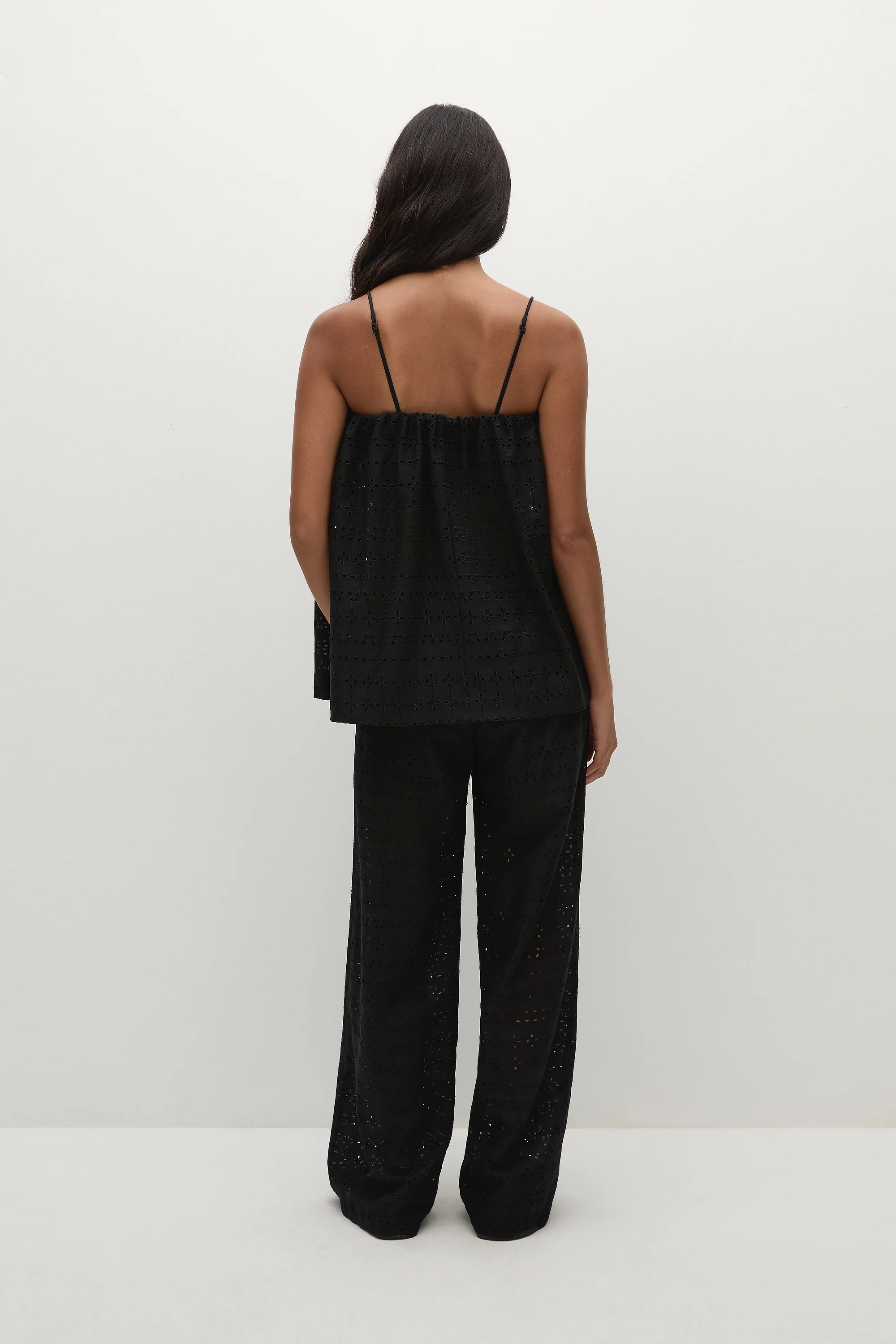 3849-ella-pant-agnes-broderie-anglaise-black-1.webp