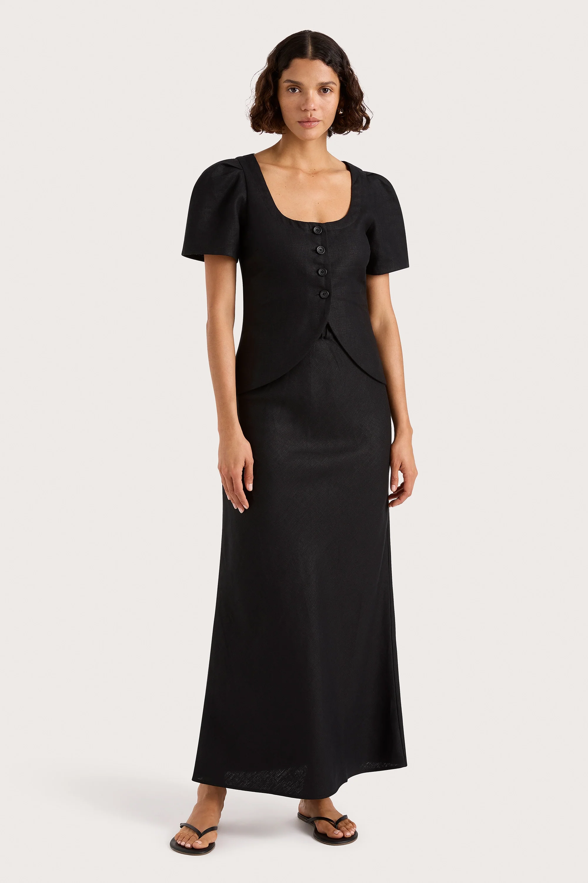 4018-faye-skirt-black-1.webp