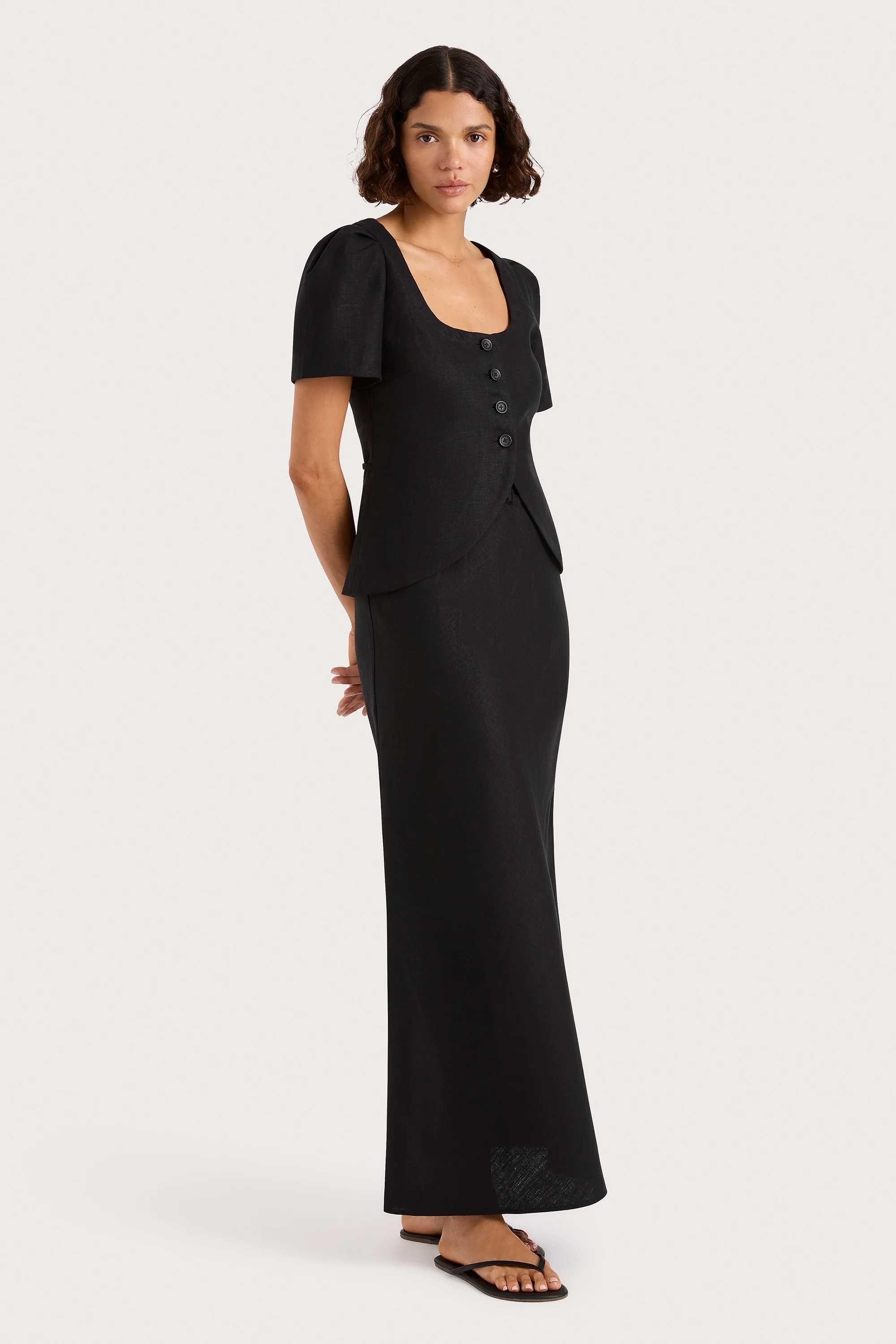 4018-faye-skirt-black-1.webp