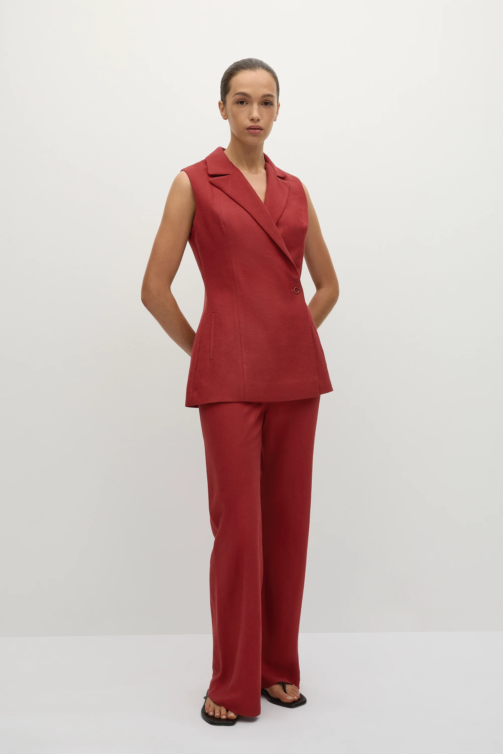 4082-florine-blazer-deep-red-1.webp