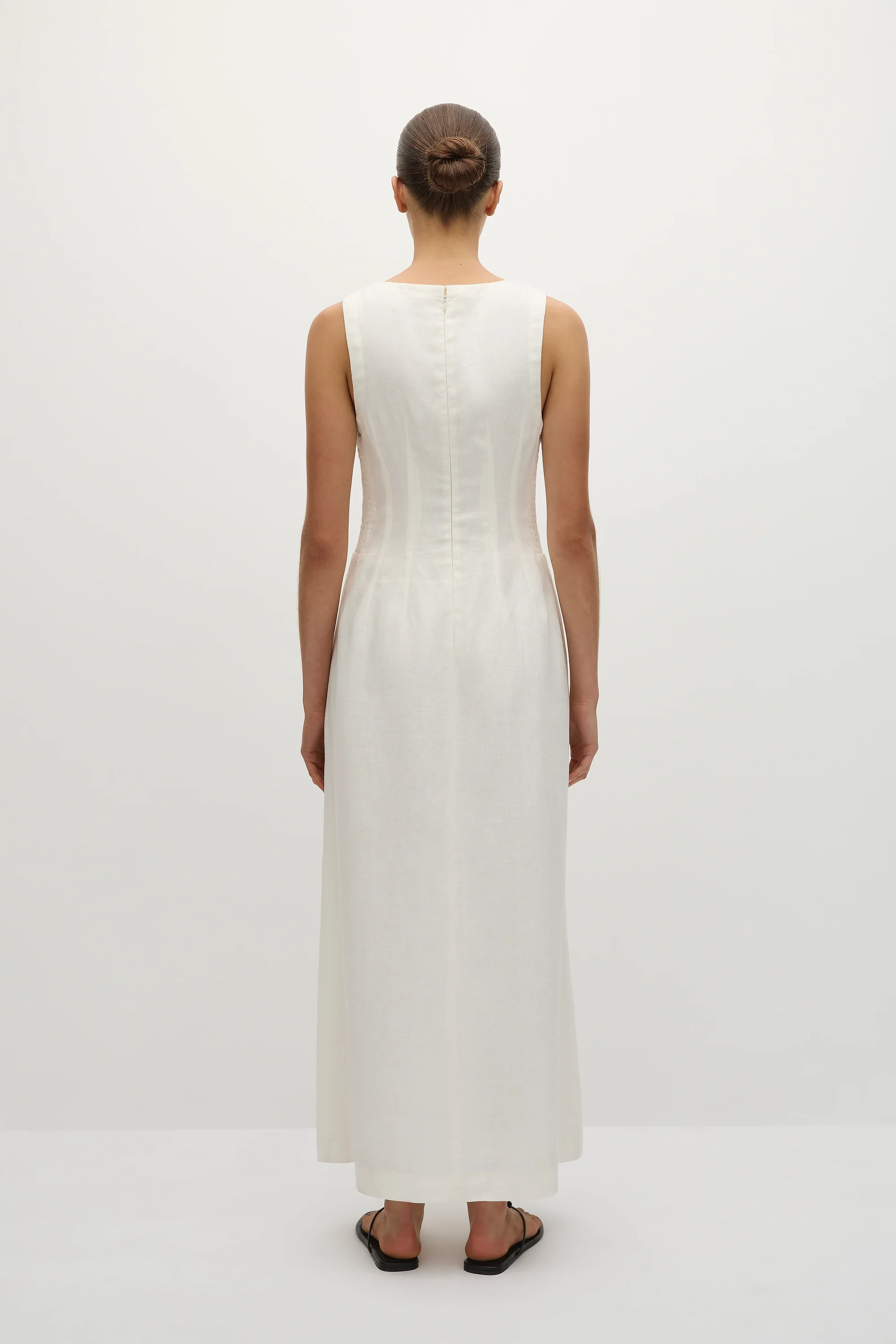 4789-melia-maxi-dress-white-1.webp