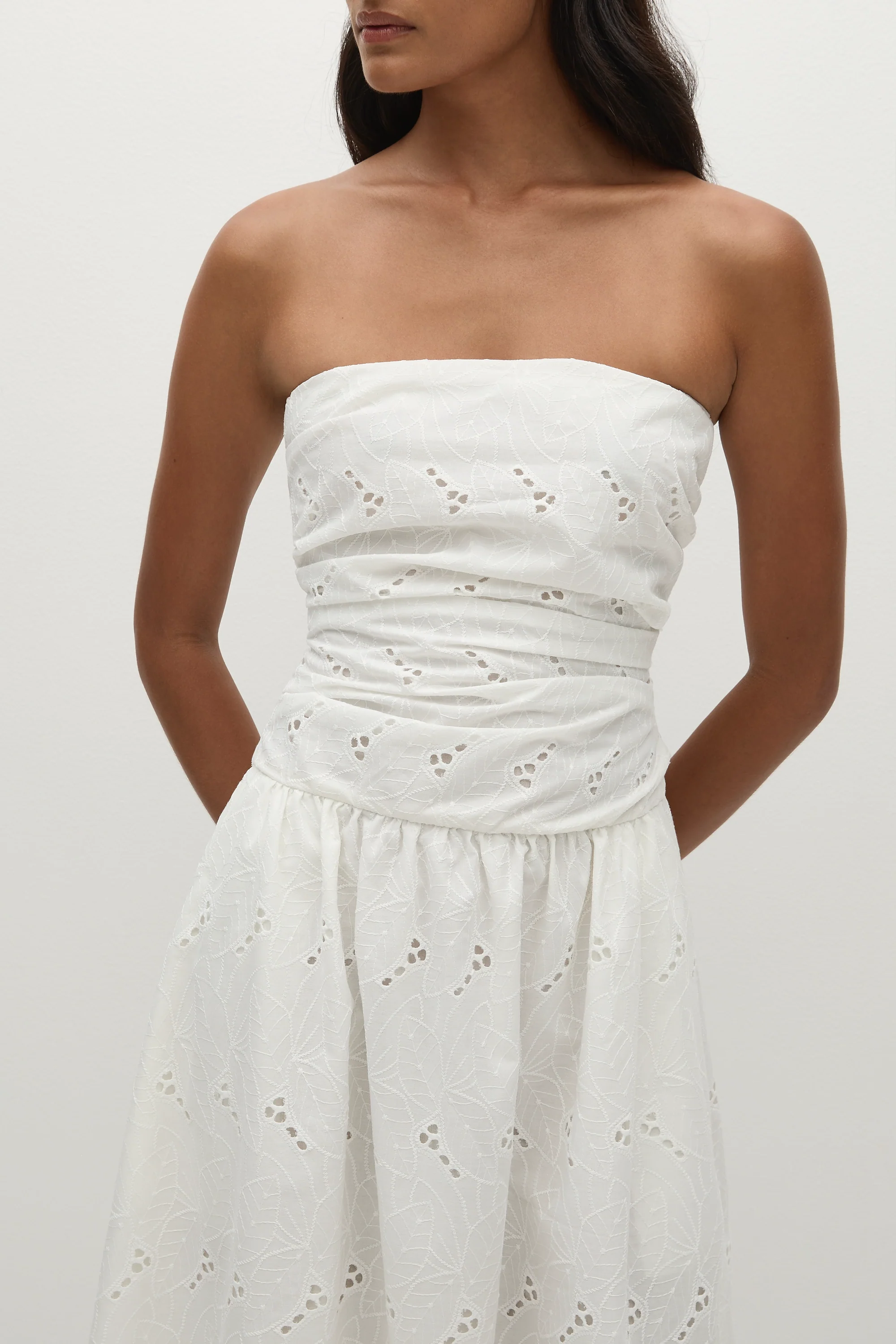 4846-moa-maxi-dress-birgitta-broderie-anglaise-white-1.webp