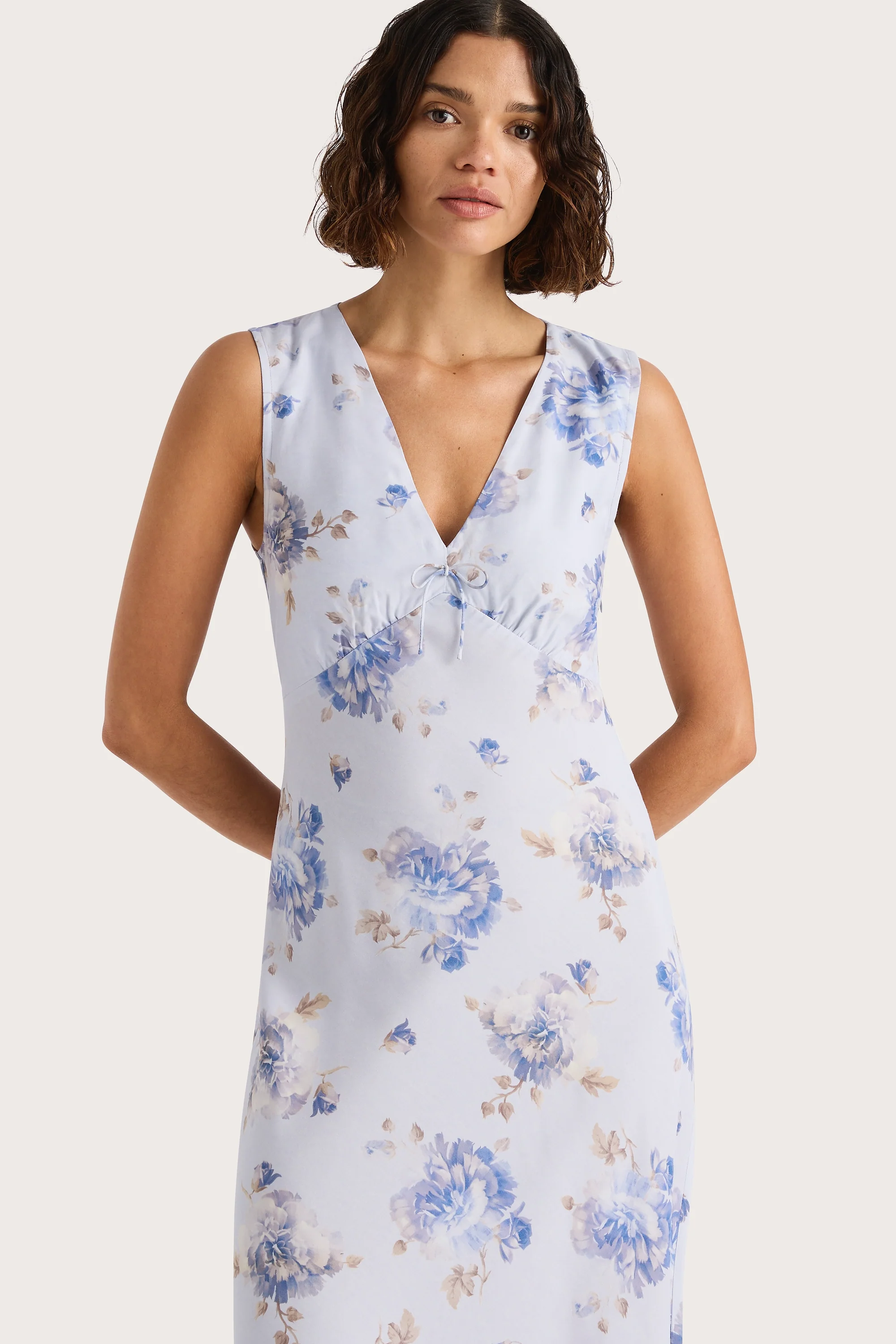 523-josephine-maxi-dress-leona-floral-lilac-1.webp