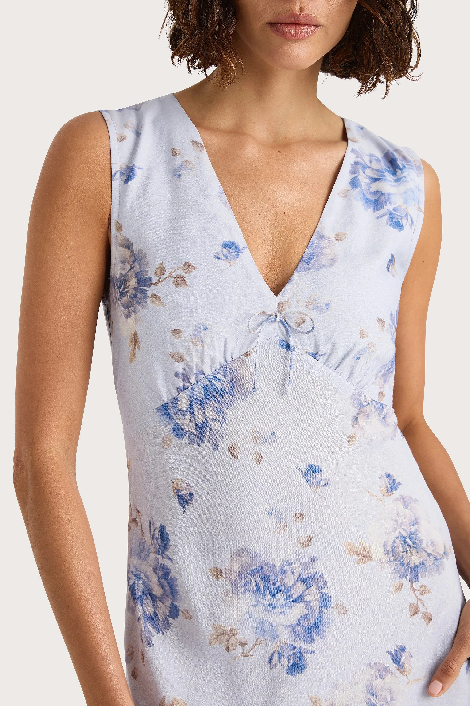 523-josephine-maxi-dress-leona-floral-lilac-1.webp