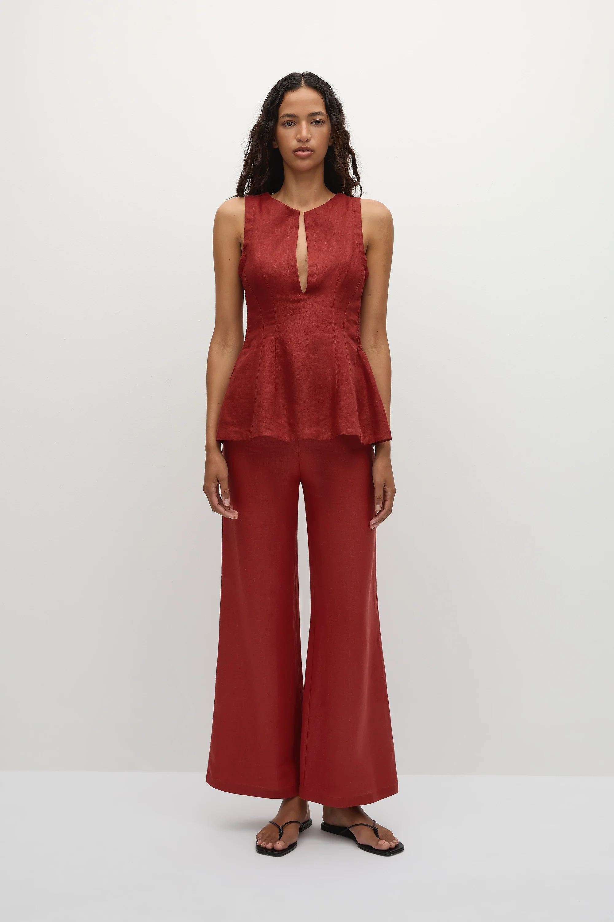 Syna Pant Deep Red