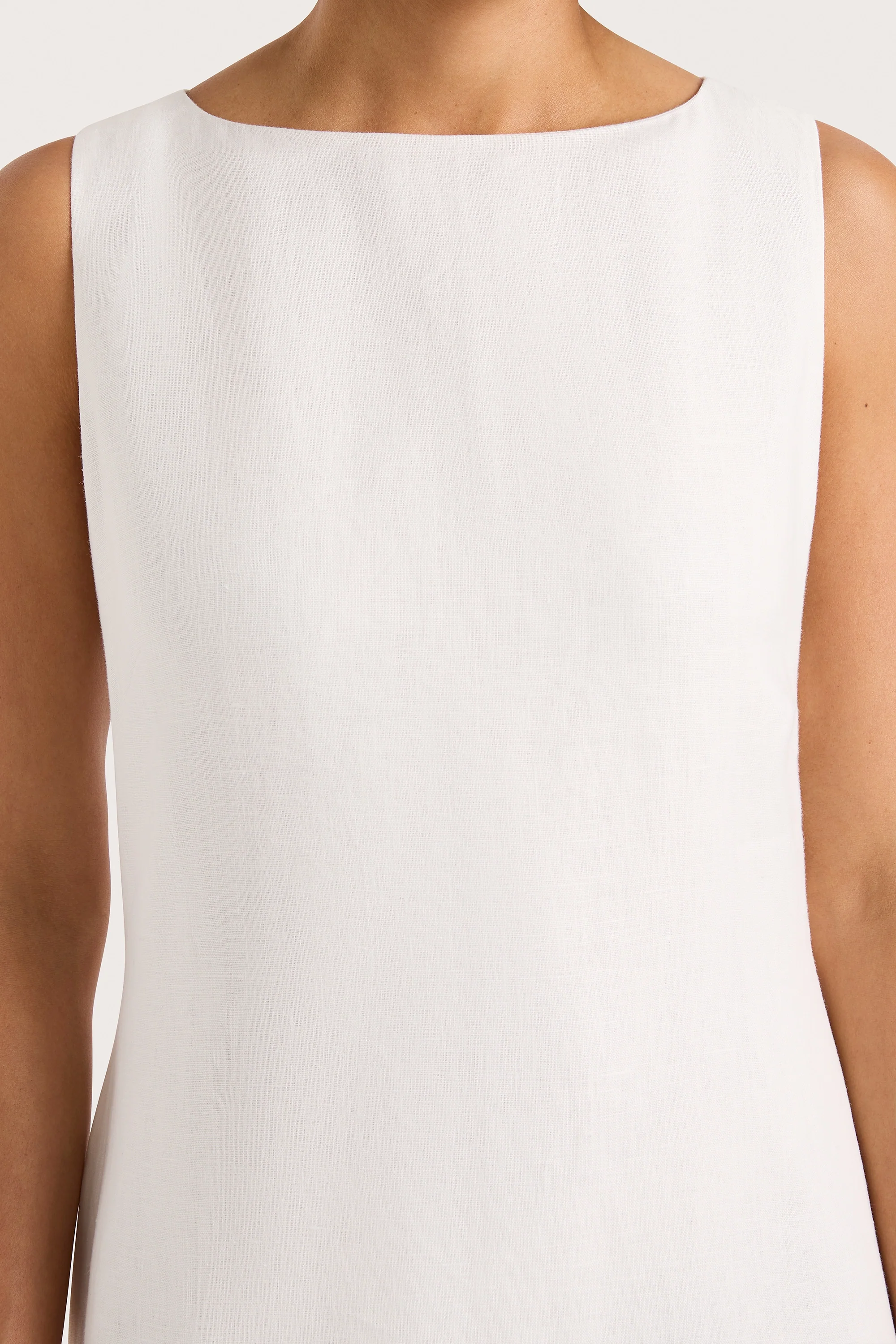 5388-taylor-midi-dress-white-1.webp