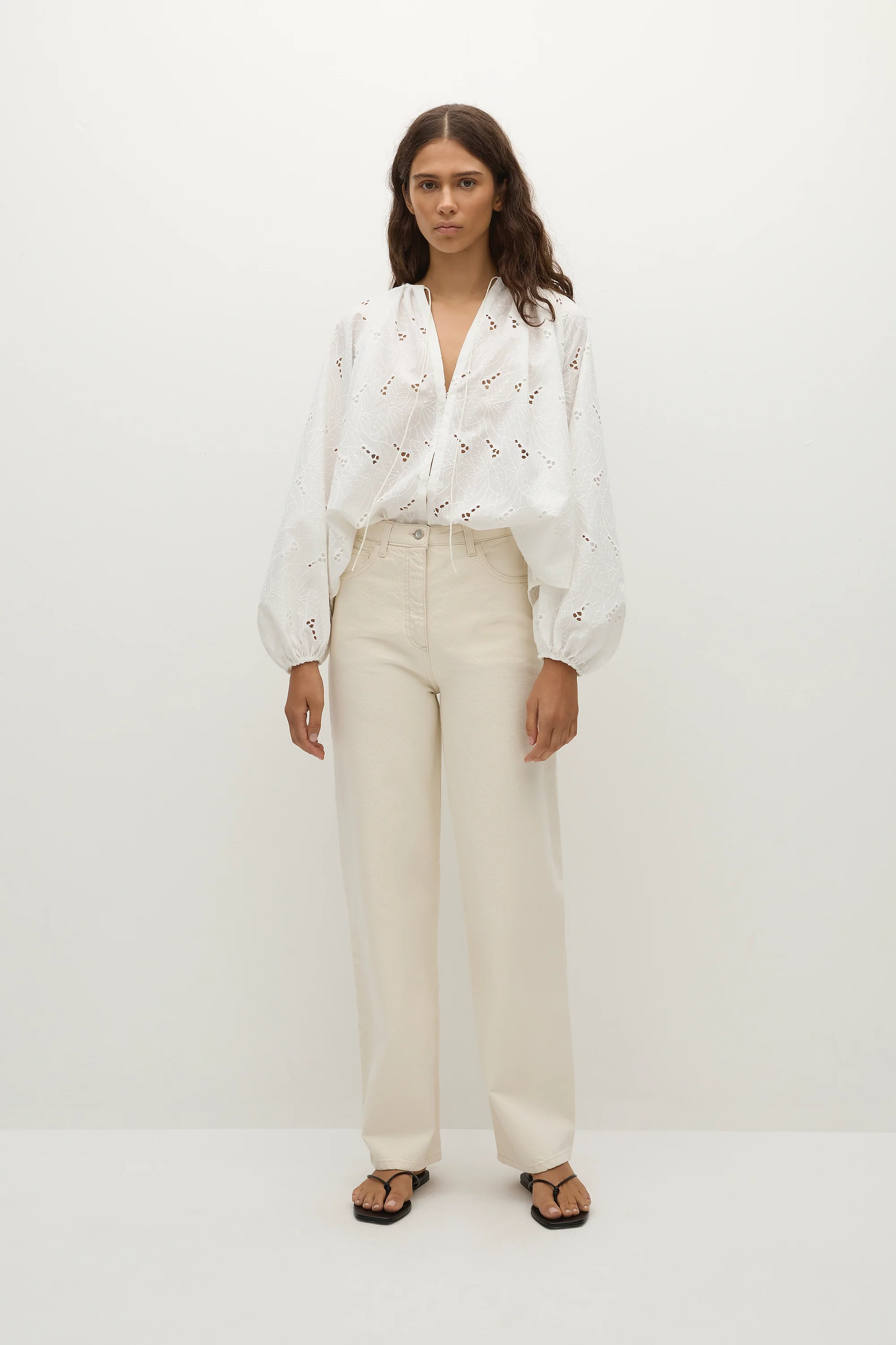 Thora Blouse Birgitta Broderie Anglaise White