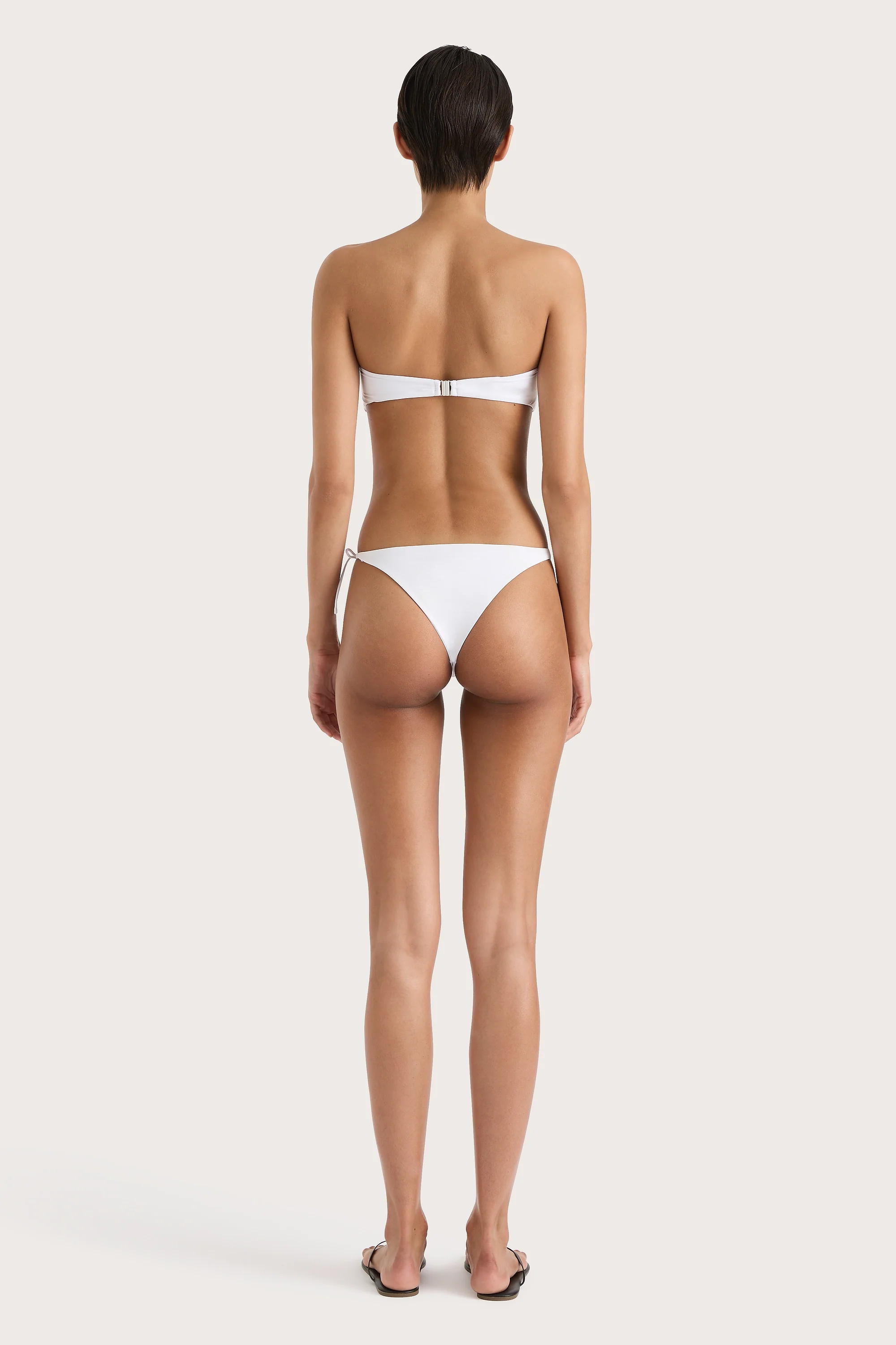 671-bandol-bikini-top-white-1.webp