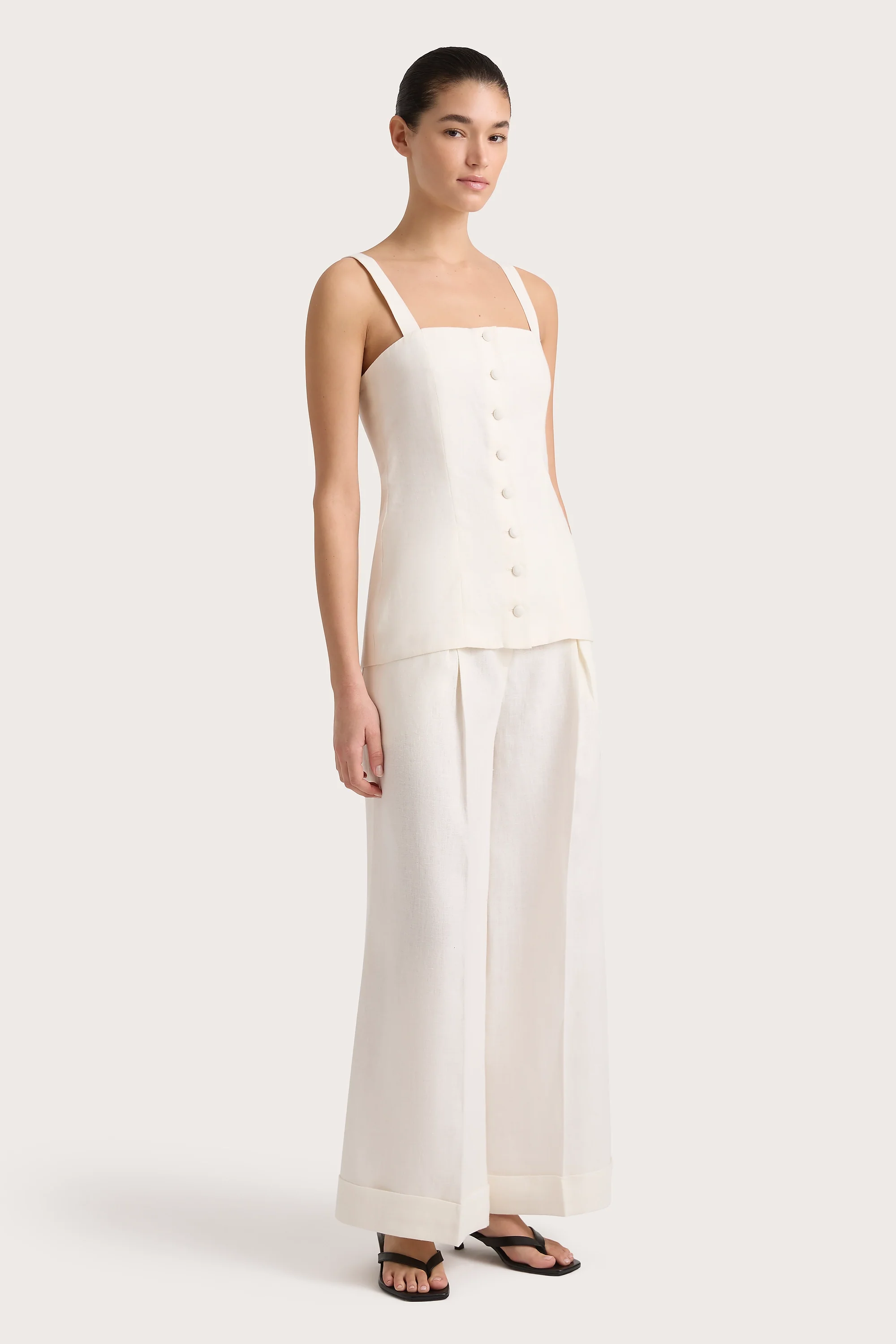 914-corbiere-vest-white-final-sale-1.webp